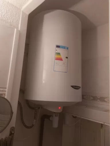 remplacement d'un cumulus électrique suspendu à Narbonne-Plage, Narbonne, Le Pilier Futé